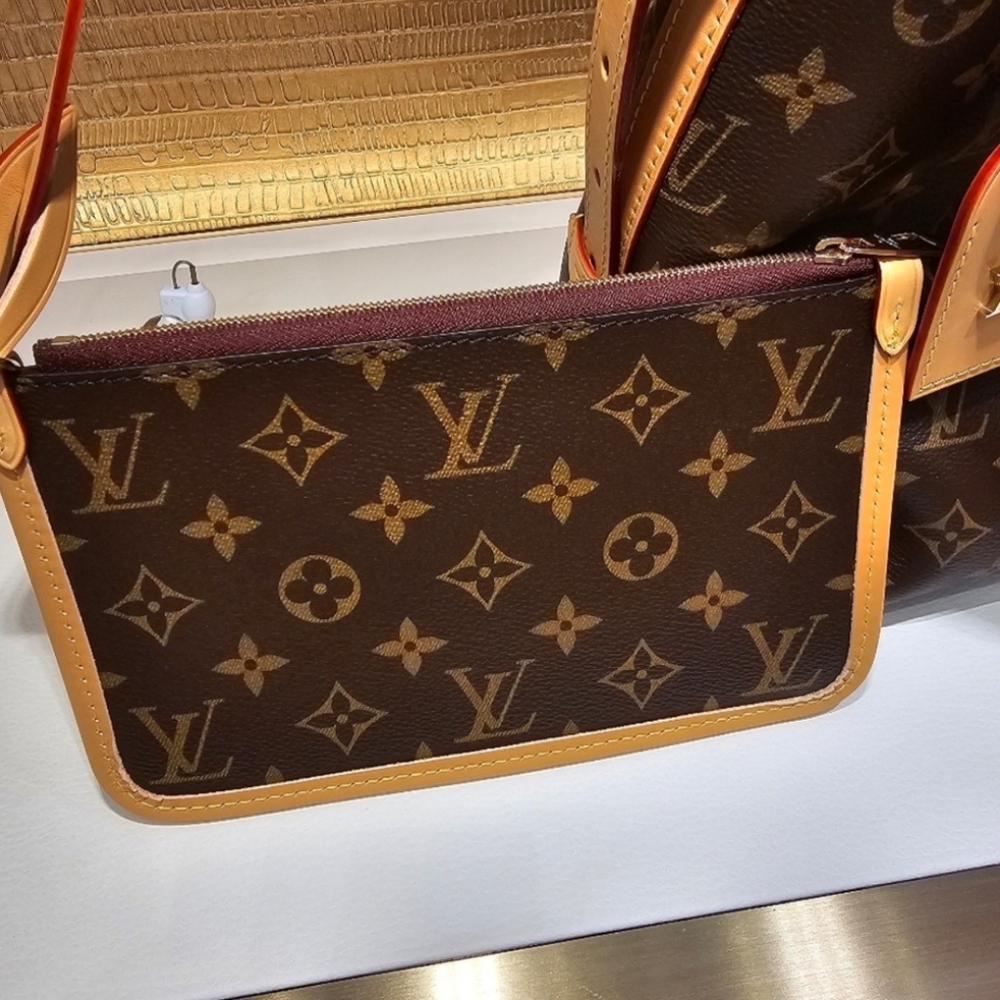 Louis Vuitton Clutch